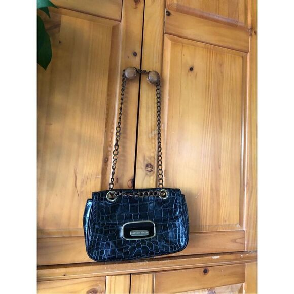 Antonio Melani Croc Chain Shoulder Bag - Picture 3 of 16